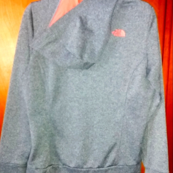 The North face hoodie med - Picture 2 of 6